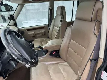 	LAND ROVER DISCOVERY / 2000 / 377 800 km (16)