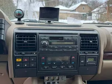 	LAND ROVER DISCOVERY / 2000 / 377 800 km (17)