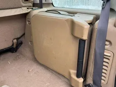 	LAND ROVER DISCOVERY / 2000 / 377 800 km (29)