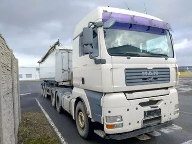 MAN TGA 26.480 / Hydraulics (3)