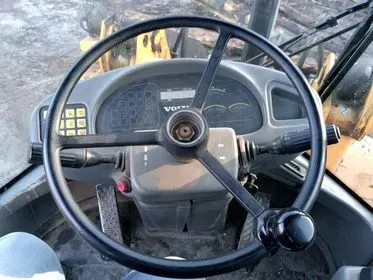 Volvo L40B - TP / 2008 / 19 886 m/h (12)