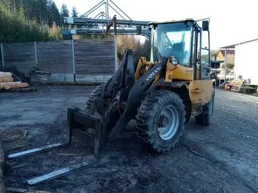 Volvo L40B - TP / 2008 / 19 886 m/h (1)