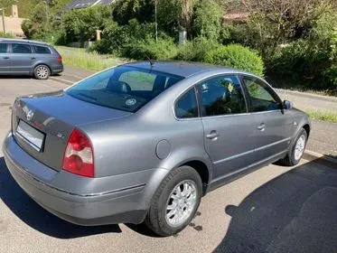 Volkswagen Passat 1,8 T / 2004 / 397 000 km (4)