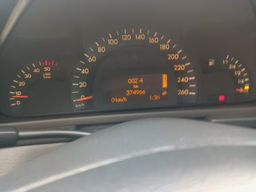 Mercedes Benz C 270 CDI / Automatic (13)
