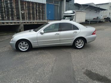 Mercedes Benz C 270 CDI / Automatic (2)