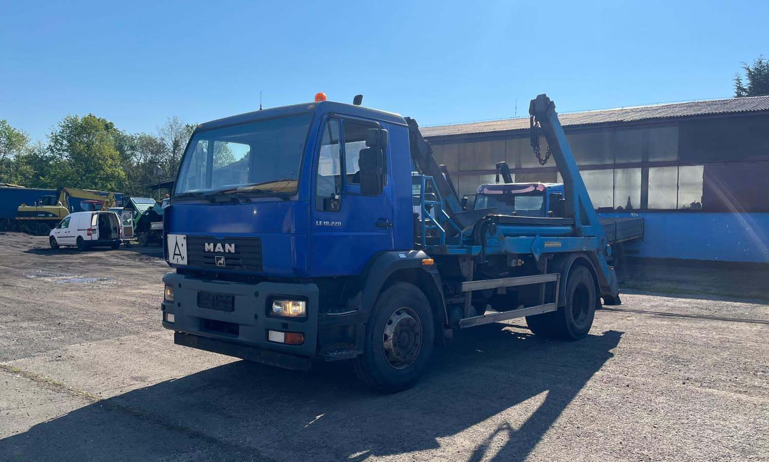 MAN LE 18.220 / 2004 / 78 700 km