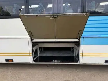 IRISBUS ARES SFR118 / 2005 / 824 670 km (12)