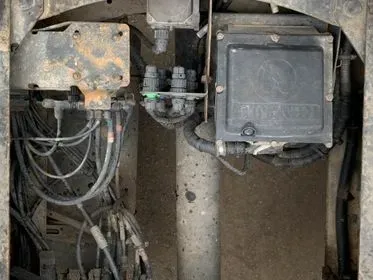 Renault Magnum DXI 500.19 T 4x2 / 2008/ EURO 5/ 1393000 km  (28)