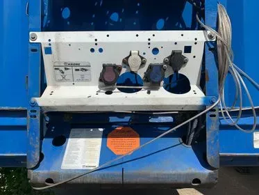 Krone SD 2013/ curtain side semi trailer (8)