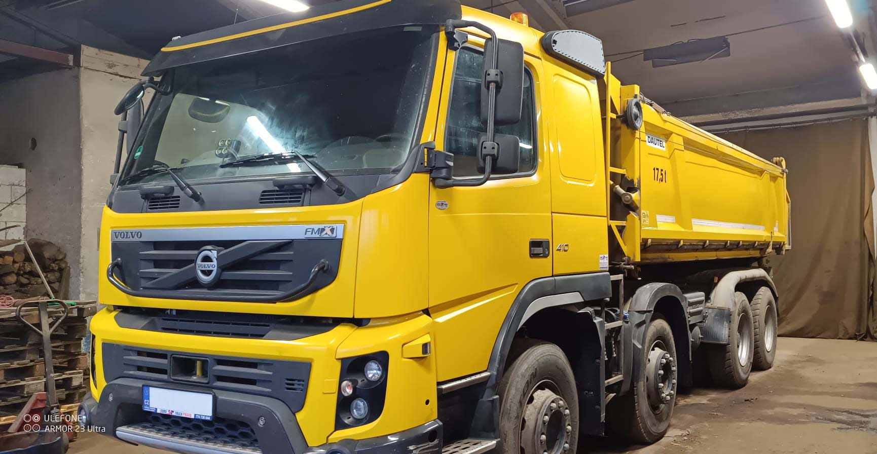 Volvo FM 410 8x4 / 2013 / 452 680 km