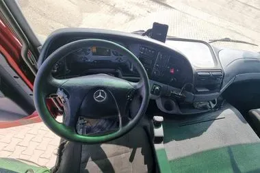 Mercedes Benz Actros  4144  8x4/ container carier/ crane/ 655089 km/ 2008 (17)