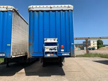 Krone SD 2012/ curtain side semi trailer  (2)