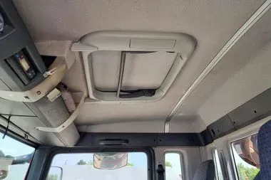 Man TGA  33.430 6x4 / 2006/ container carrier / crane (18)