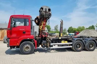 Man TGA  33.430 6x4 / 2006/ container carrier / crane (9)