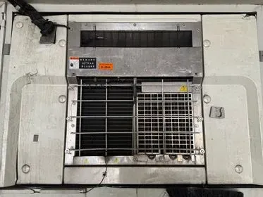 Schmitz CARGOBULL SK024 / 2015 (9)