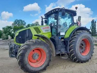 CLAAS AXION 830 / 2020 / 3 518 m/h (1)