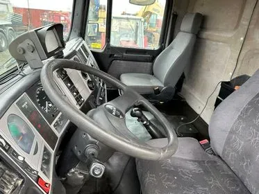 MAN 41.414 VFK/ 2000/ 8x4/ 619 482 km  (25)