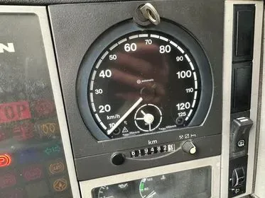 MAN 41.414 VFK/ 2000/ 8x4/ 619 482 km  (27)