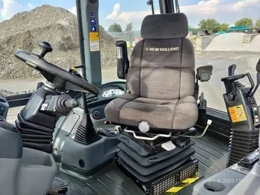 New Holland B115B/ 2008/ 7385 motohours  (12)