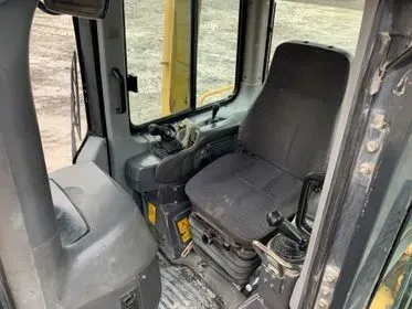 Komatsu  D65 EX/ 2006/ 10 869 Mth  (88)