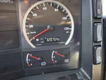 MAN TGA 26.480 / 2004 / 320 800km (21)