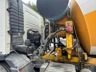 VOLVO FM7 64 R / 1999 / 311 600 km (7)