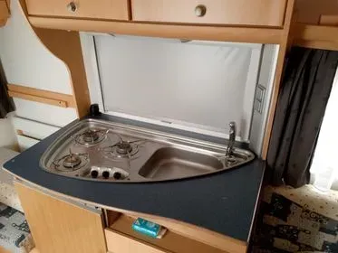 Obytný přívěs  DELTA (29)