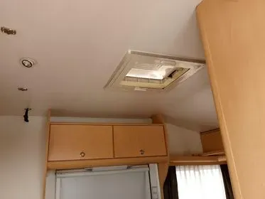 Obytný přívěs  DELTA (16)