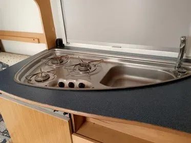 Obytný přívěs  DELTA (34)