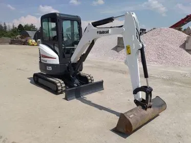 Bobcat E25/ 2018/  902 mth  (6)