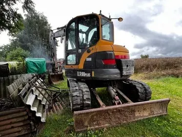Volvo ECR 88 Plus/ 2010/ 10200 motohours  (2)