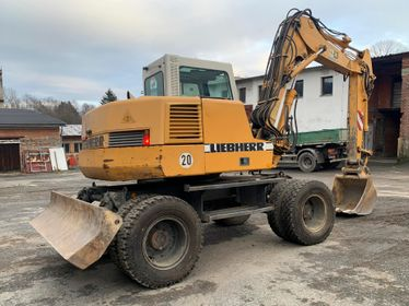 Liebherr A 310 B/ 2000/ 15 211 mth (5)