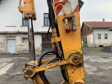 Liebherr A 310 B/ 2000/ 15 211 mth (58)