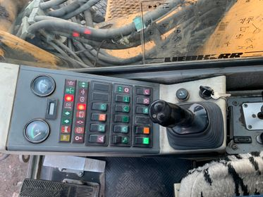 Liebherr A 310 B/ 2000/ 15 211 mth (71)