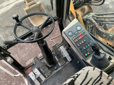 Liebherr A 310 B/ 2000/ 15 211 mth (79)