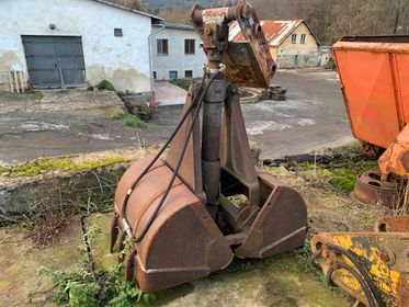 Liebherr A 310 B/ 2000/ 15 211 mth (83)