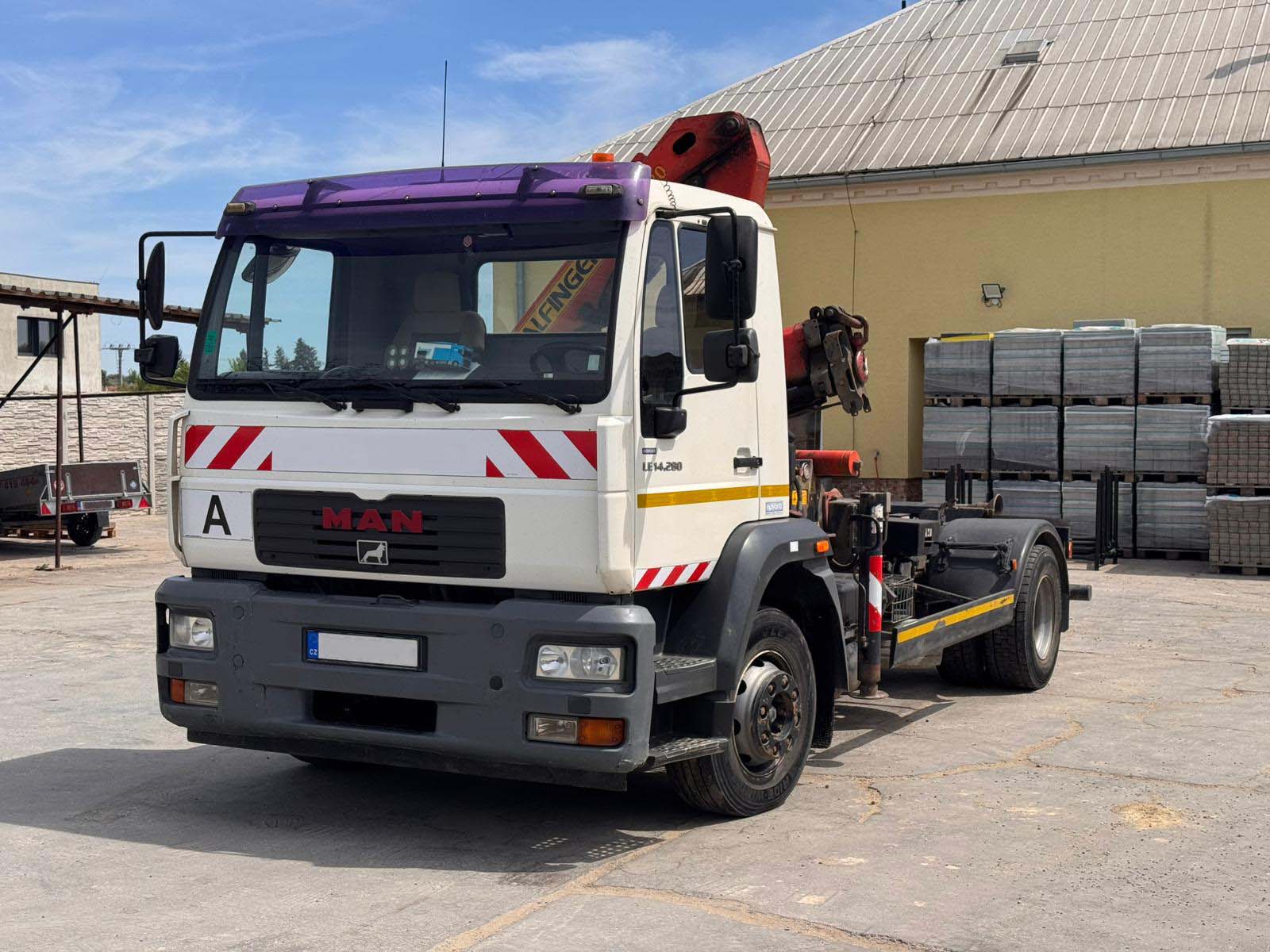 MAN LE 14.280 4X2 BL / 2005 / 87 700 km