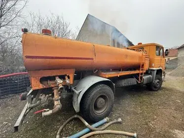 Speciální automobil cisternový LIAZ / 1990 / 8 685 m/h (4)