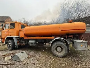 Speciální automobil cisternový LIAZ / 1990 / 8 685 m/h (6)