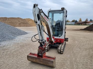 TAKEUCHI TB 216 (13)