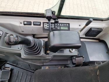 TAKEUCHI TB 216 (16)