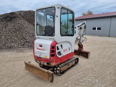TAKEUCHI TB 216 (4)
