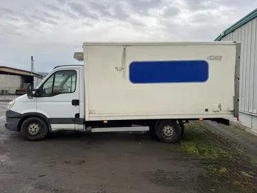 IVECO 35s13 / 2011 / 353 974 km (4)