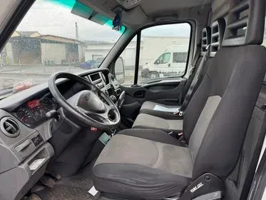 IVECO 35s13 / 2011 / 353 974 km (12)