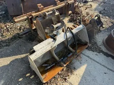 CATERPILLAR 302.5C / 2007 / 9 126 m/h (10)