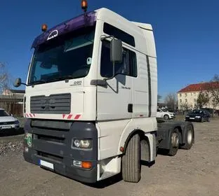 MAN TGA 26.430 / 2005 / 702 800 km (1)