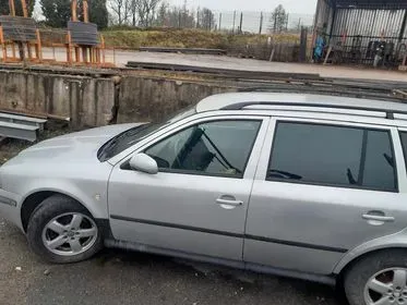 Škoda Octavia Kombi / 2002 / 310 000 km (2)