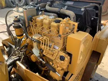 Caterpillar CB 34/ 2010/ vibratory roller (14)