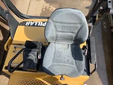 Caterpillar CB 34/ 2010/ vibratory roller (23)