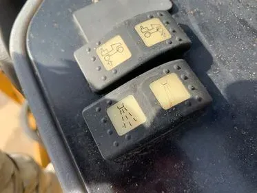 Caterpillar CB 34/ 2010/ vibratory roller (26)